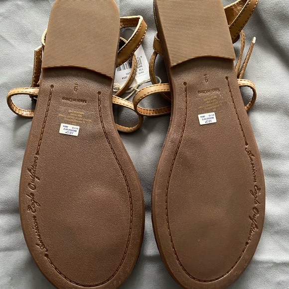 NWT American Eagle Sandals Size 9 - Picture 2 of 3